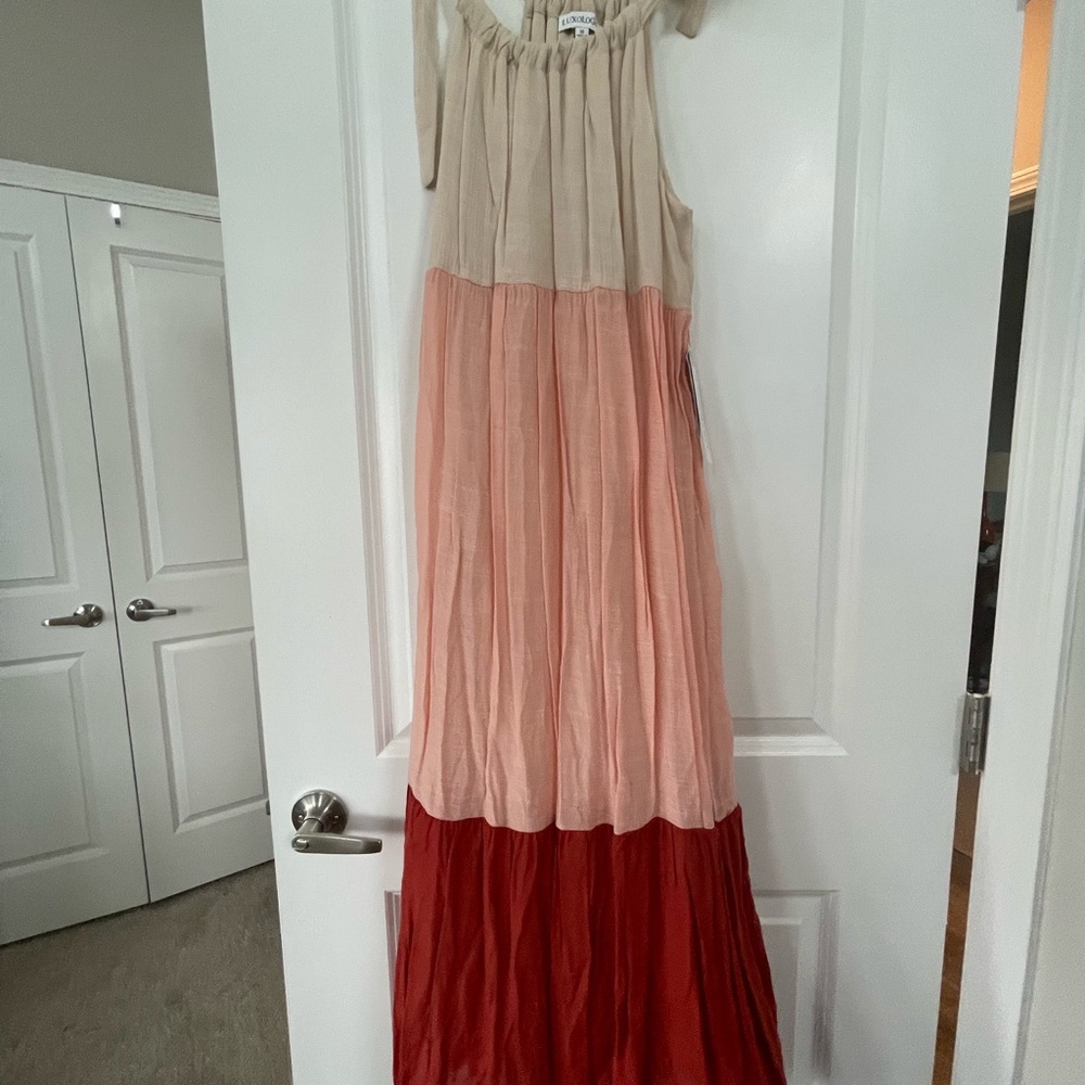 Elegant Colorblock Maxi Dress